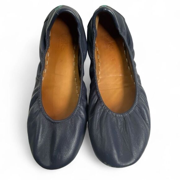 EUC Tieks by Gaveieli California Navy Blue Leather Ballet Flats Foldable- Size 8